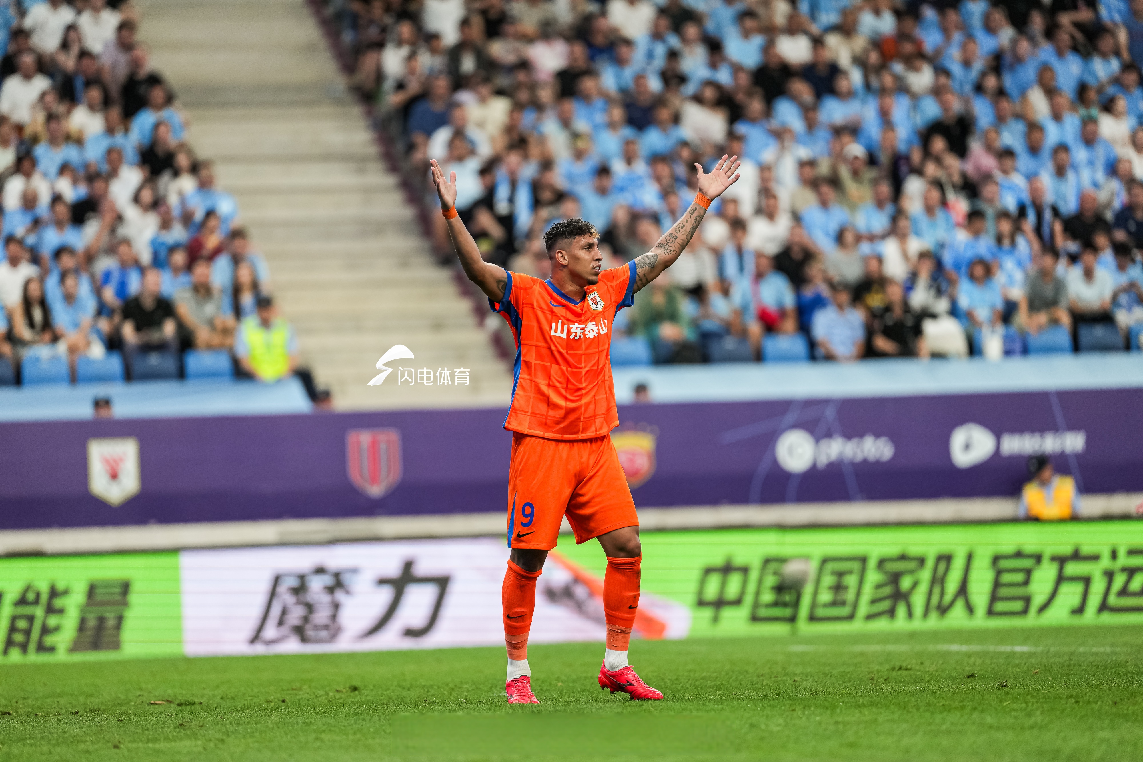 关于赛后突围战来临,瓦伦西亚围绕德甲战术微调,压力陡增,资深球员宣示担当的信息 关于赛后突围战来临,瓦伦西亚围绕德甲战术微调,压力陡增,资深球员宣示担当的信息